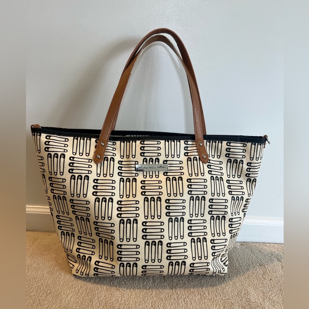 Petunia Pickle Bottoms Downtown Tote-  London Calling Diaper Bag Cream/Bobbypin